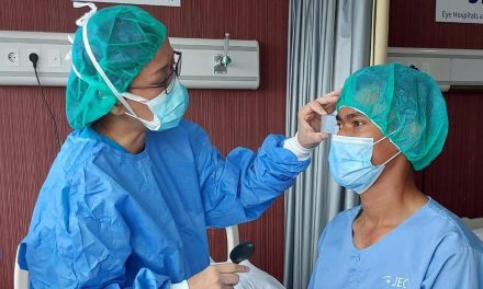 Tindakan Operasi Pada Bagian Mata Memiliki Risiko