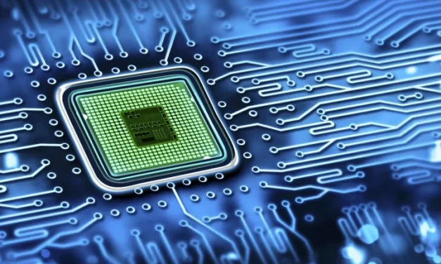 Komponen Kecil Microchip Pada Perangkat Elektronik