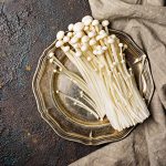 Makanan Jamur Enoki Yang Banyak Di Olah