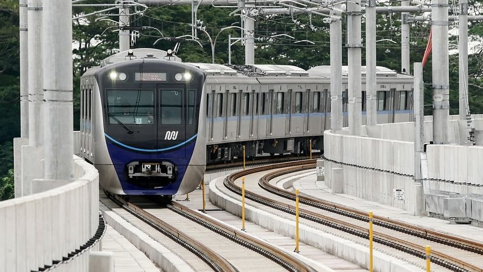 Sistem Transportasi Kereta Yang Di Rancang Dengan Waktu Cepat