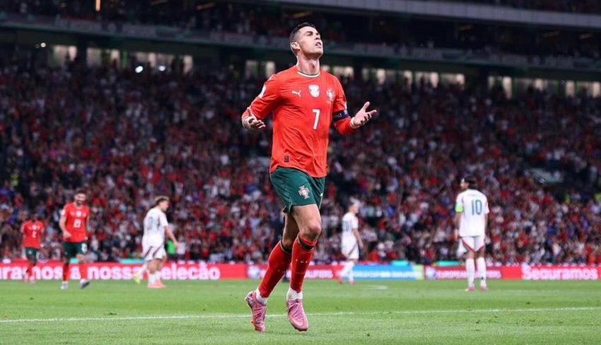 Pesepakbola Terkaya Saat Ini Yaitu Cristian Ronaldo