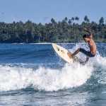 Olahraga Air Selancar Yang Seru Dengan Papan