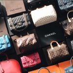 Barang Mewah Branded Pada Suatu Tas
