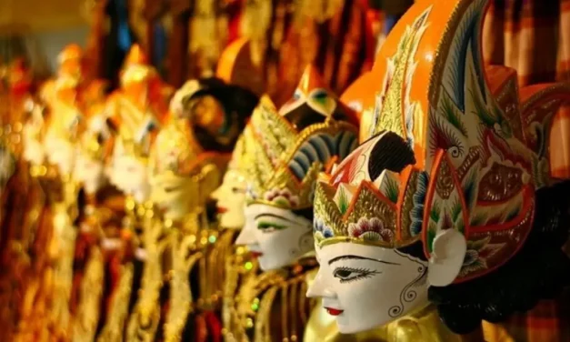 Pementasan Budaya Indonesia Sebuah Wayang Golek