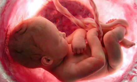 Mengandung Bayi Dalam Perut Atau Sedang Hamil