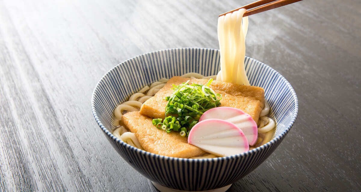 Bahan Tebal Udon Pada Sebuah Mi Khas Jepang