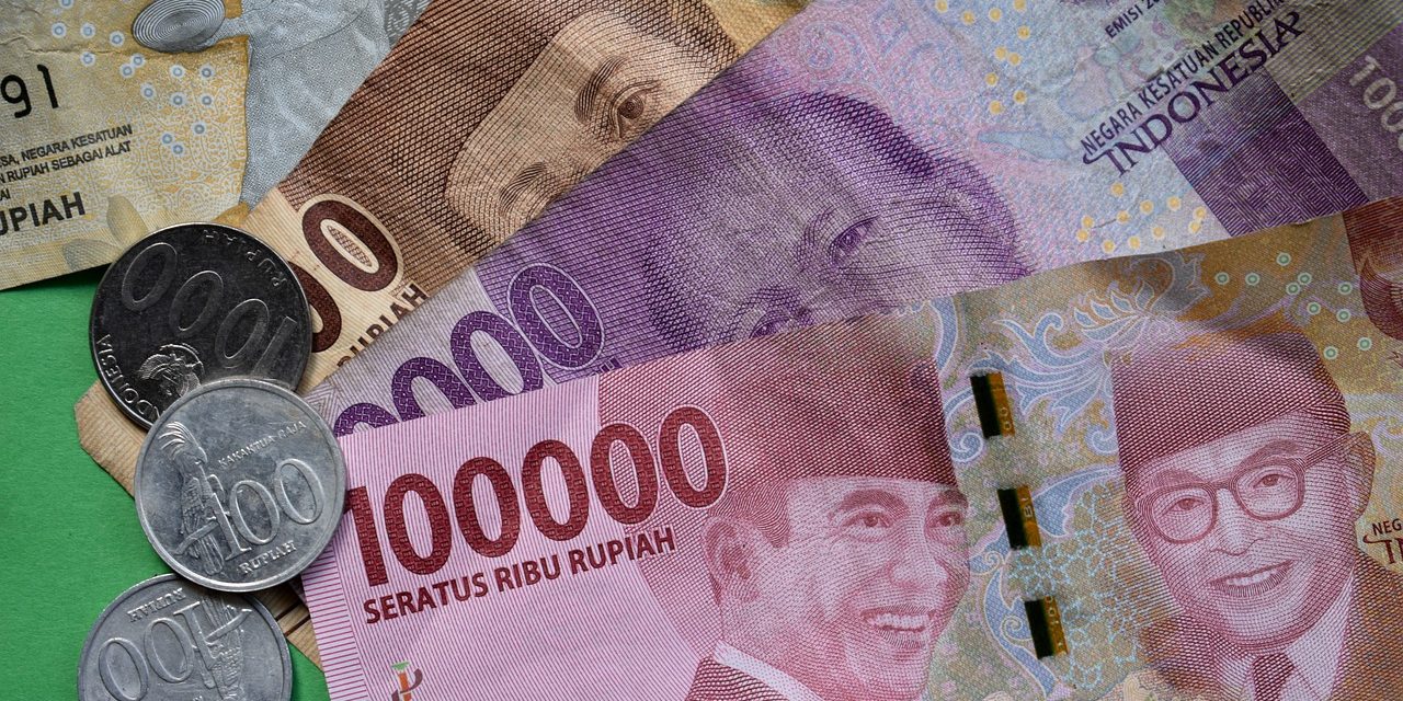 Transaksi Jual Beli Dengan Perangkat Sah Uang