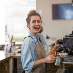 Profesi Ahli Barista Dalam Membuat Hidangan Kopi