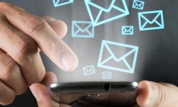 Komunikasi Teks Melalui Pesan Singkat Pada SMS