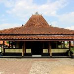 Suatu Budaya Tradisional Salah Satunya Rumah Adat