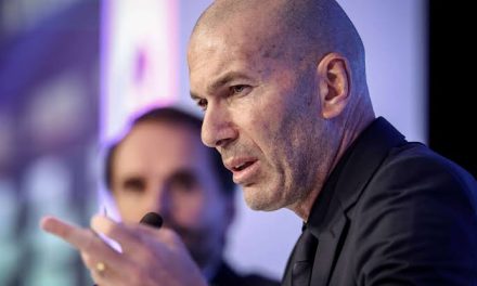 Pesepakbola Legenda Prancis Yaitu Zinedine Zidane