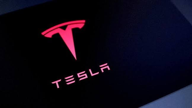 Kendaraan Canggih Tesla Dengan Berbagai Fitur