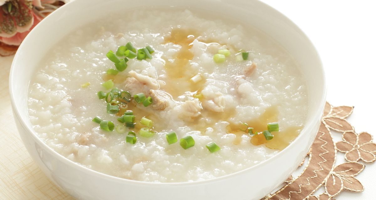 Makanan Hidangan Bubur Dengan Tekstur Lembut