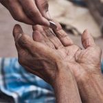 Suatu Orang Pengemis Dengan Tujuan Meminta