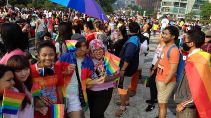 Suatu Komunitas LGBT Dalam Kehidupan Sekarang