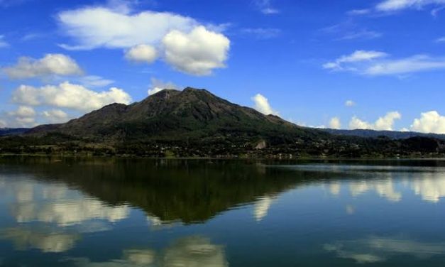 Permukaan Cekungan Bumi Sebagai Tempat Danau