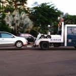 Kendaraan Khusus Derek Pada Sebuah Mobil