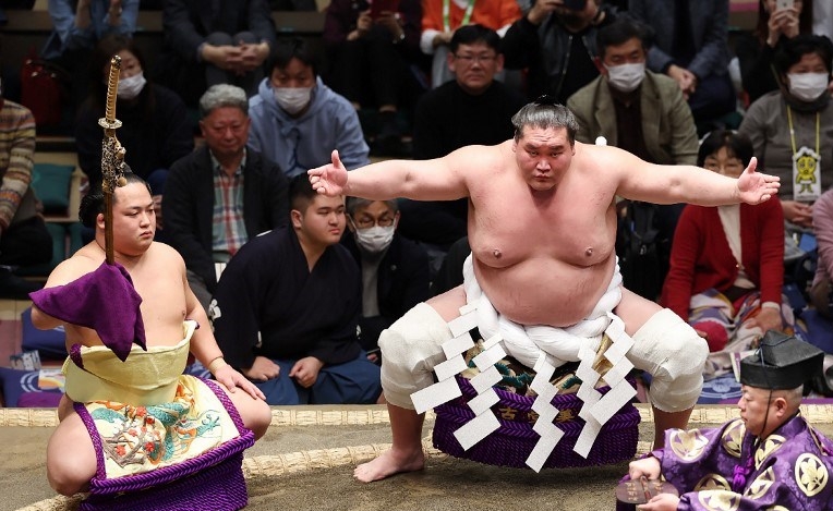 Olahraga Kekuatan Sumo Dengan Fisik Badan Besar